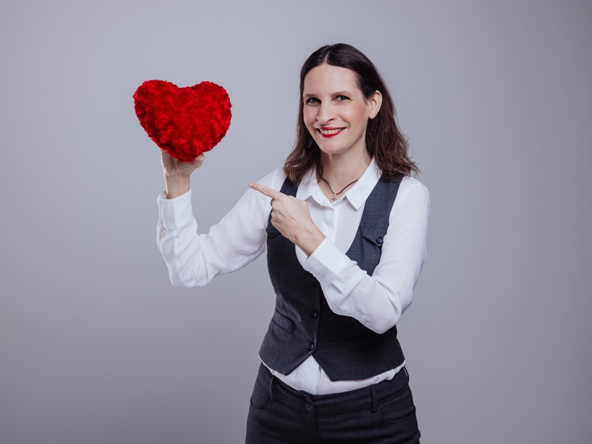 Nicole Gerfertz-Schiefer, Theaterstück Love me Tinder!